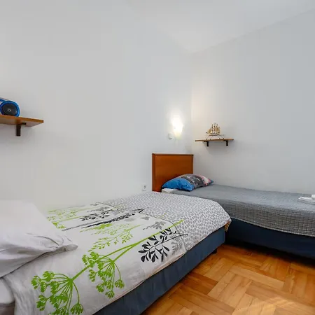 Valdepian 3br With Terrace With Sea View Basanija